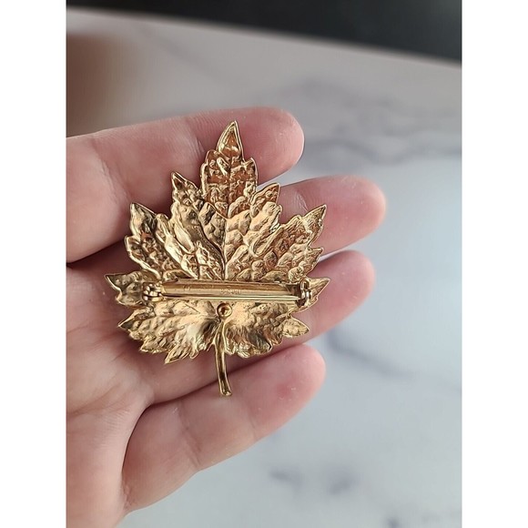 Vintage NAPIER Signed MAPLE LEAF PIN Gold Tone Brooch w/ Faux Pearl - Picture 6 of 10